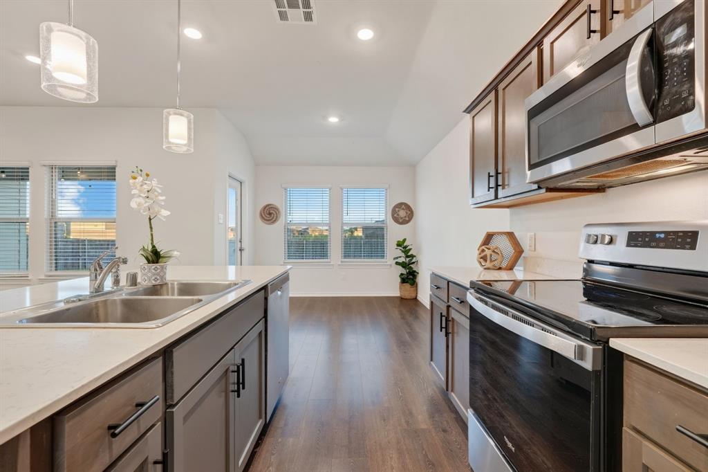 706 Heirloom Lane, Royse City, TX 75189