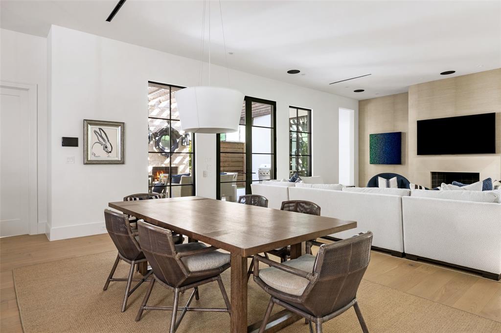 7710 Chatsworth Place, Dallas, TX 75230