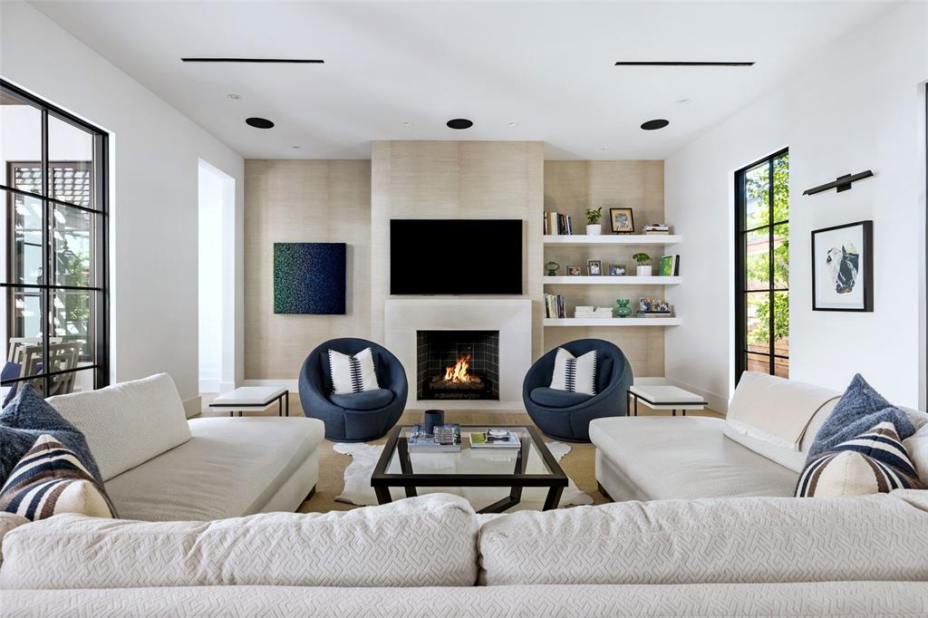 7710 Chatsworth Place, Dallas, TX 75230