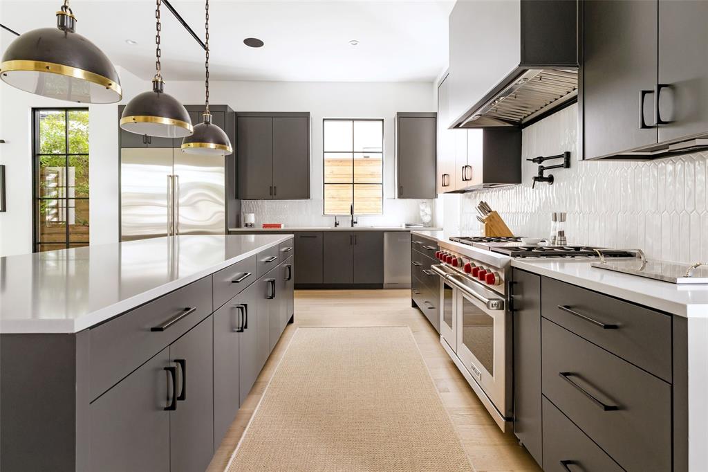 7710 Chatsworth Place, Dallas, TX 75230