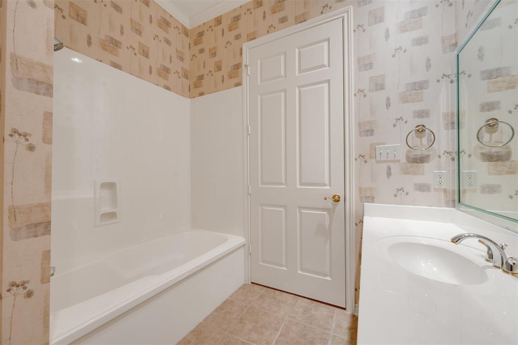 2417 Homestead Lane, Tyler, TX 75701