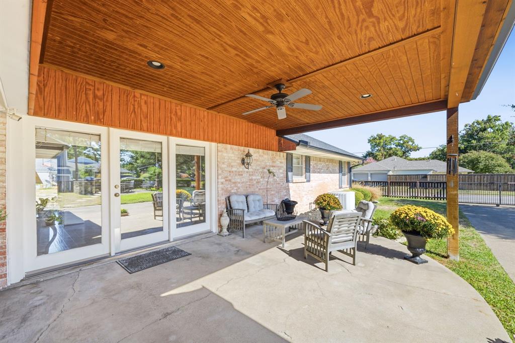 601 Winchester Drive, Richardson, TX 75080