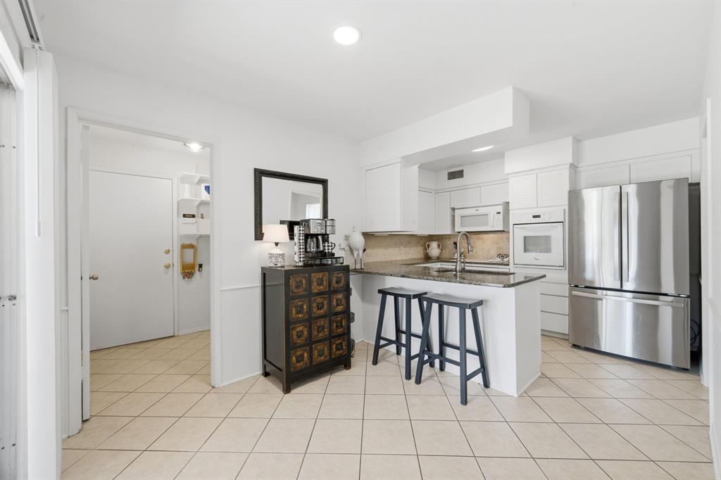 601 Winchester Drive, Richardson, TX 75080