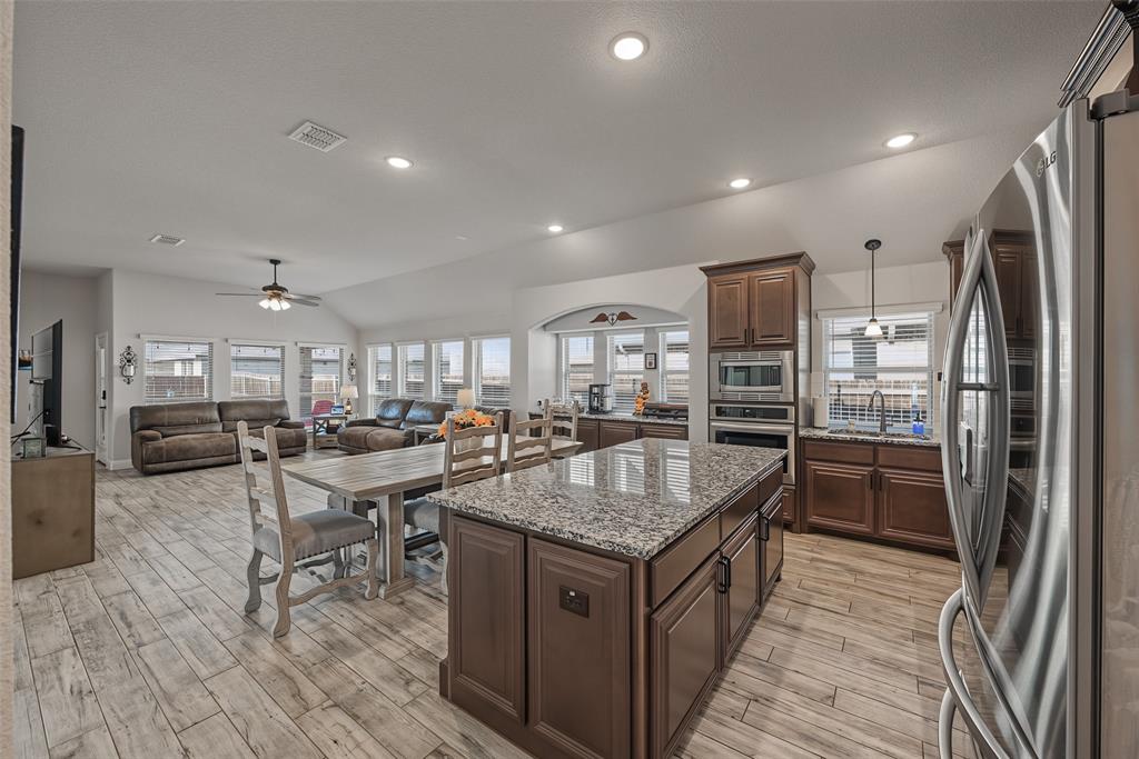 4112 Cerulean Circle, Royse City, TX 75189
