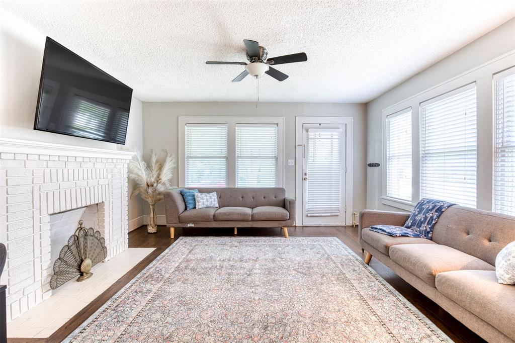 413 N Winnetka Avenue, Dallas, TX 75208