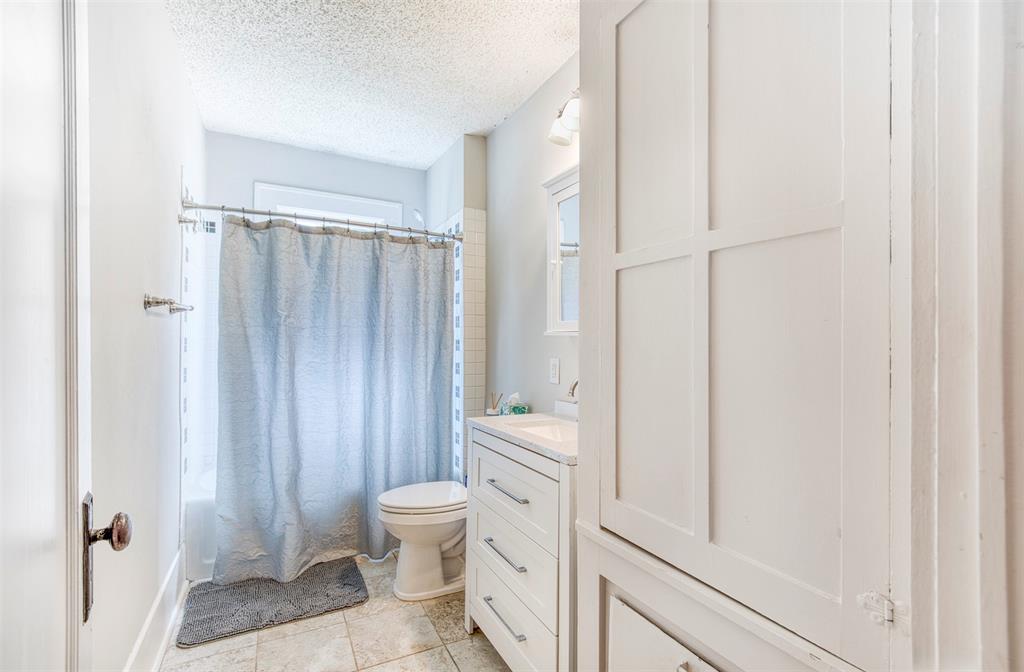 413 N Winnetka Avenue, Dallas, TX 75208