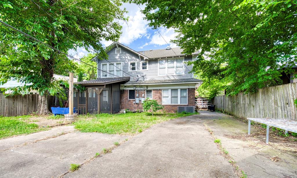 413 N Winnetka Avenue, Dallas, TX 75208