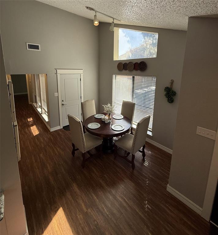 1803 W Jamestown Drive, Ennis, TX 75119