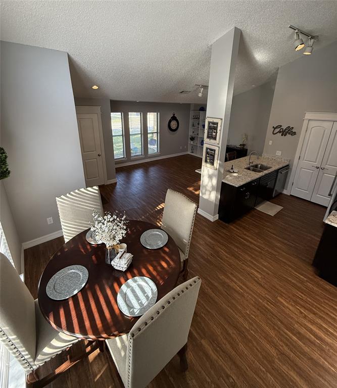 1803 W Jamestown Drive, Ennis, TX 75119