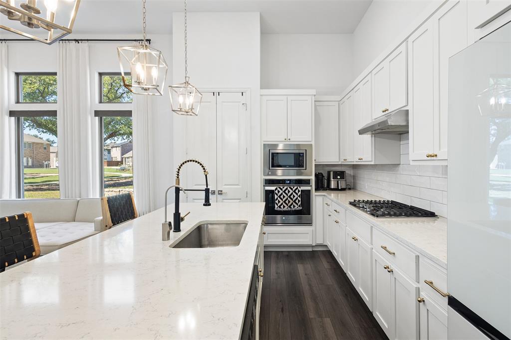 219 Harper Street, Irving, TX 75063