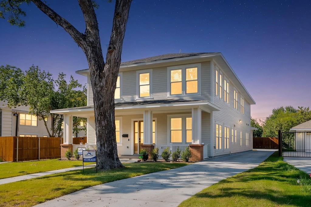 Stunning Craftsman curb appeal at dusk, new construction inside Dallas’ Historic Conservation District