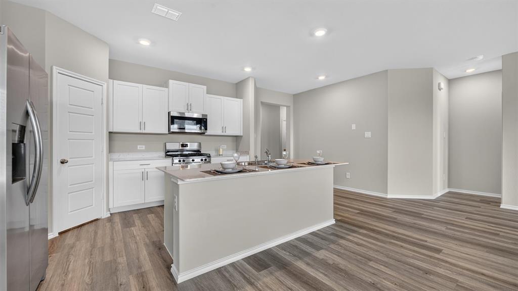 1504 SHELDON Drive, DeSoto, TX 75115