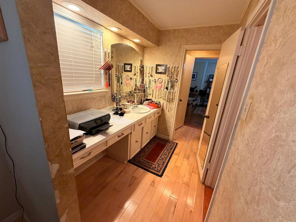 301 San Mateo Court, Irving, TX 75062
