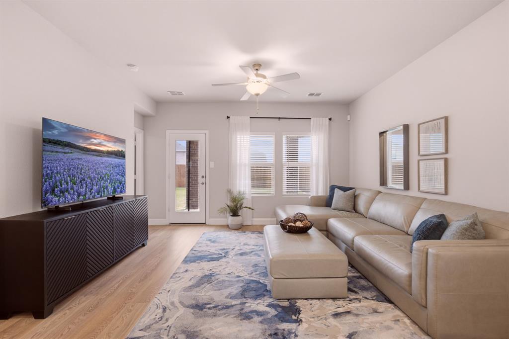 517 Ezra Lane, McKinney, TX 75069 517 Ezra Lane, McKinney, TX 75069