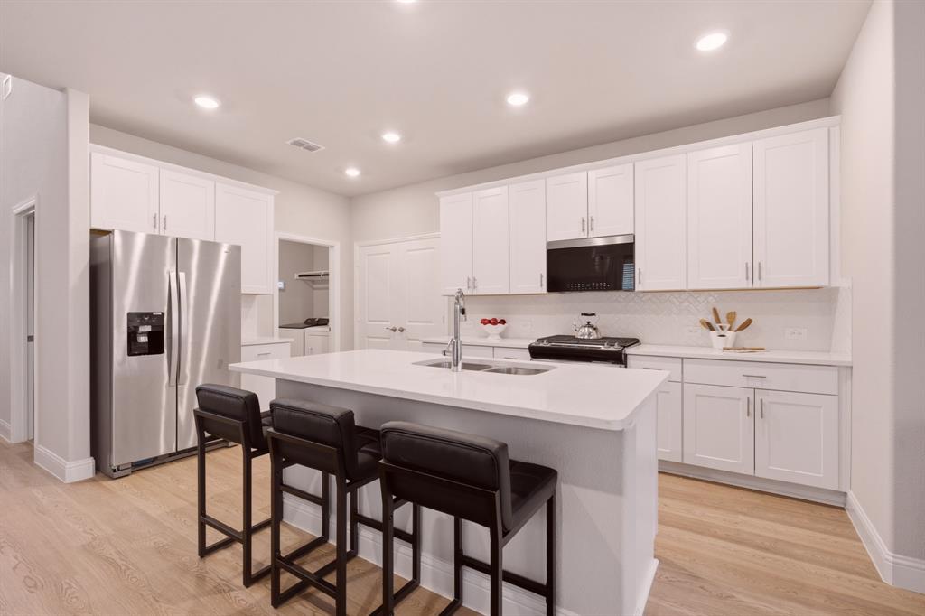 517 Ezra Lane, McKinney, TX 75069