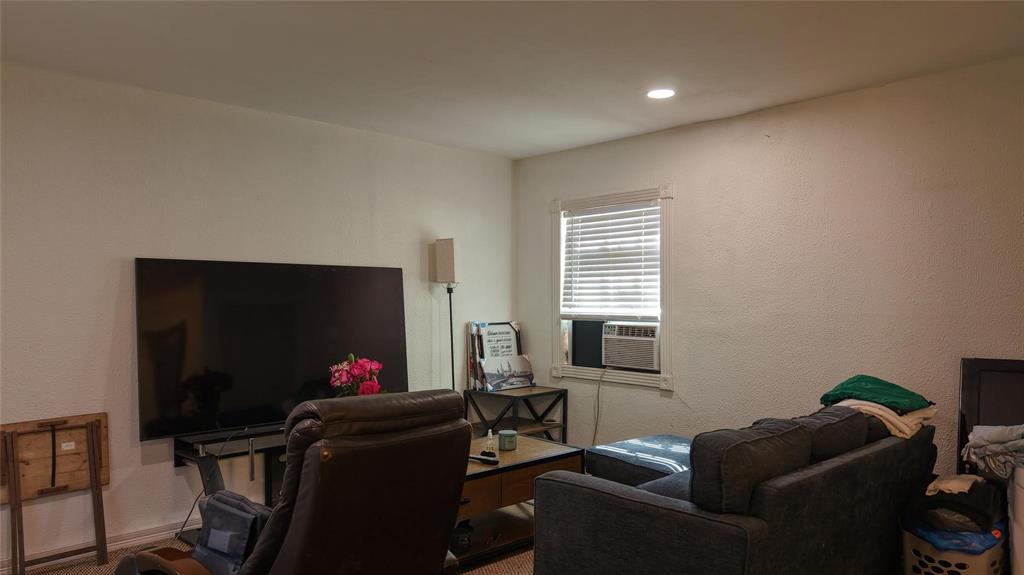2536 Jennings Avenue, Dallas, TX 75216