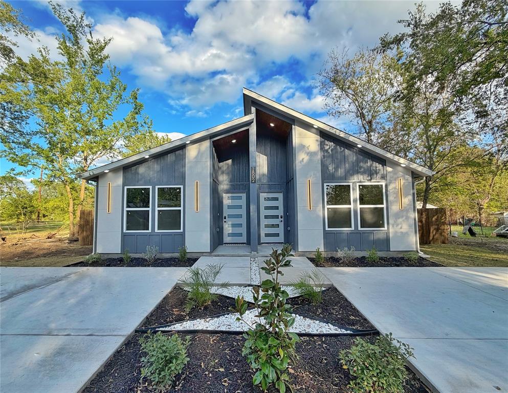1802 Division Street, #B, Commerce, TX 75428