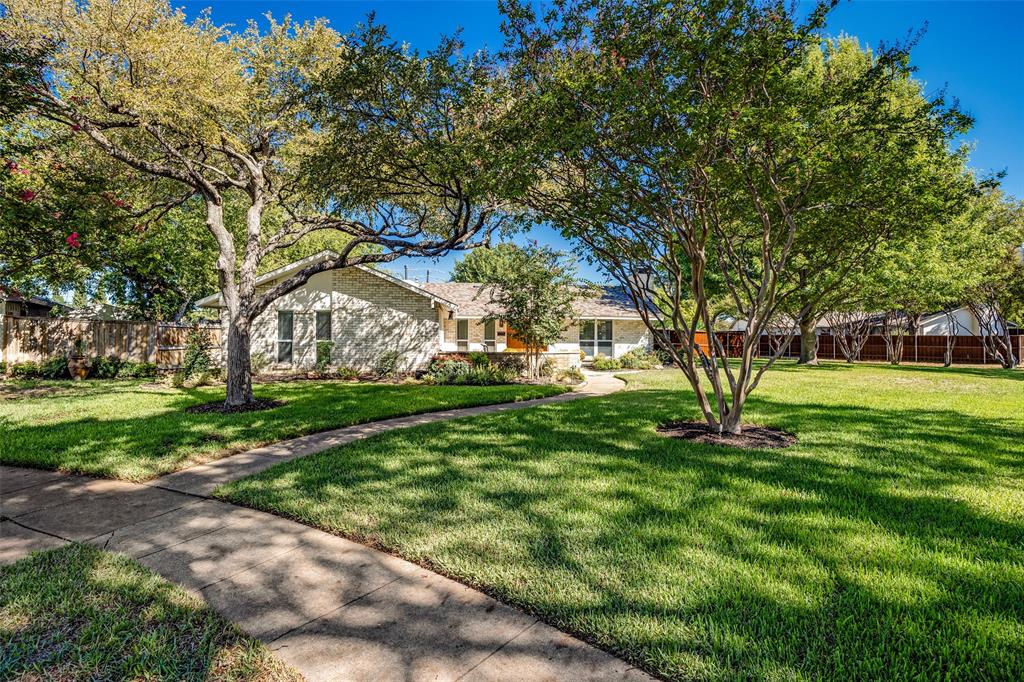 12555 Lochmeadows Drive, Dallas, TX 75244