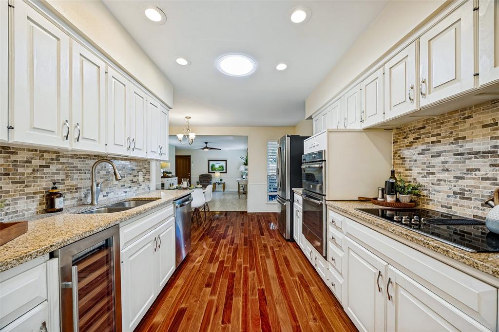 12555 Lochmeadows Drive, Dallas, TX 75244