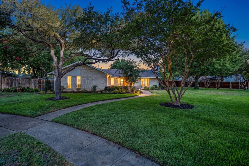 12555 Lochmeadows Drive, Dallas, TX 75244