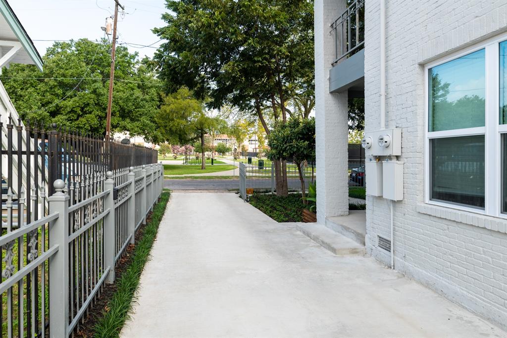 4514 Victor Street, Dallas, TX 75246