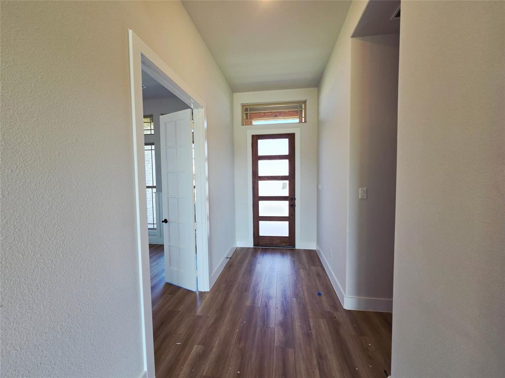 7010 Hayes Road, Midlothian, TX 76065