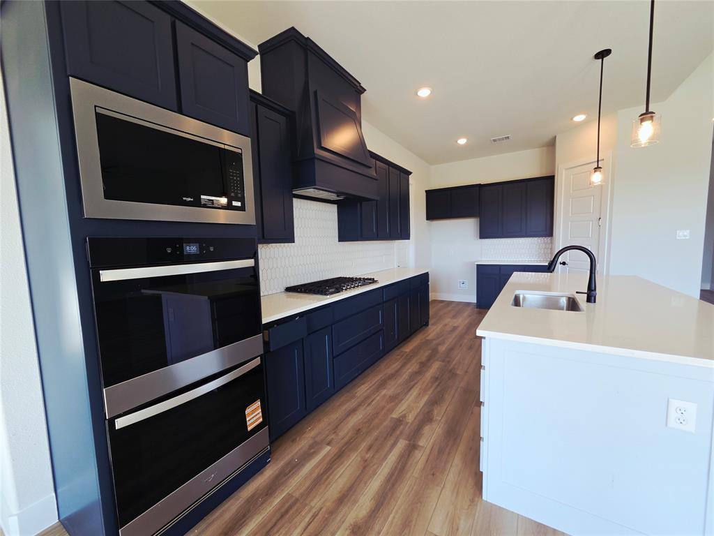 7010 Hayes Road, Midlothian, TX 76065