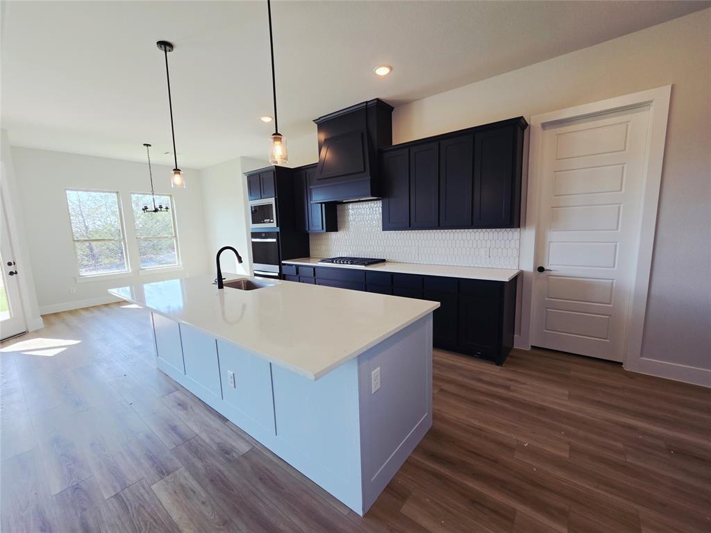 7010 Hayes Road, Midlothian, TX 76065