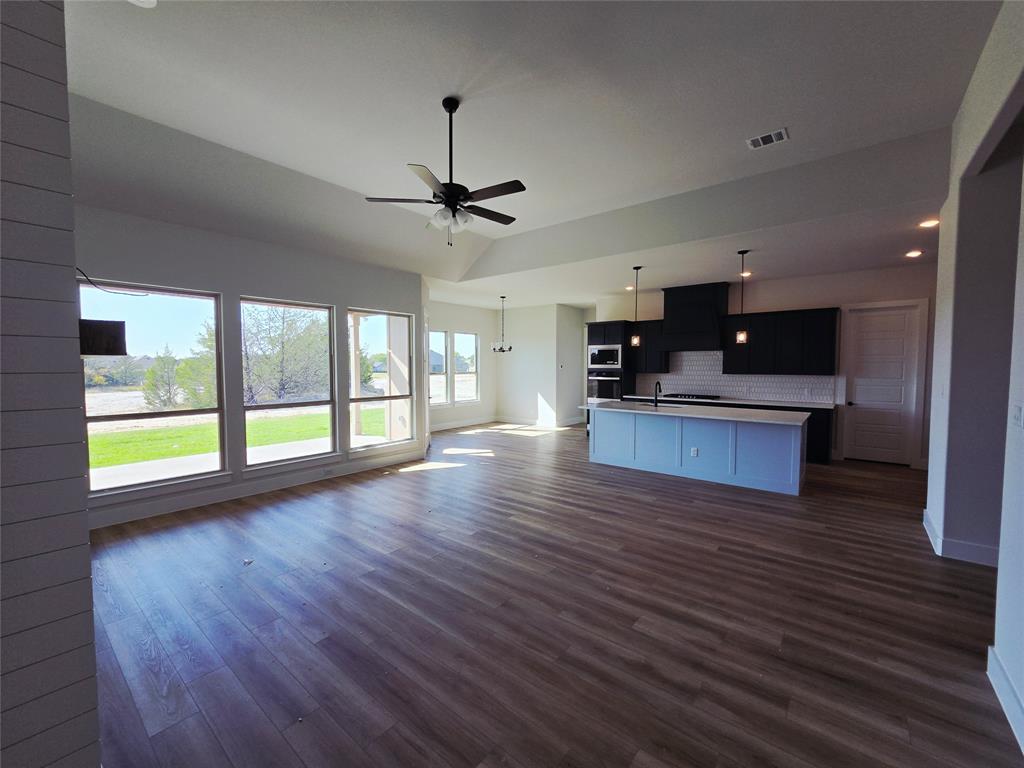 7010 Hayes Road, Midlothian, TX 76065