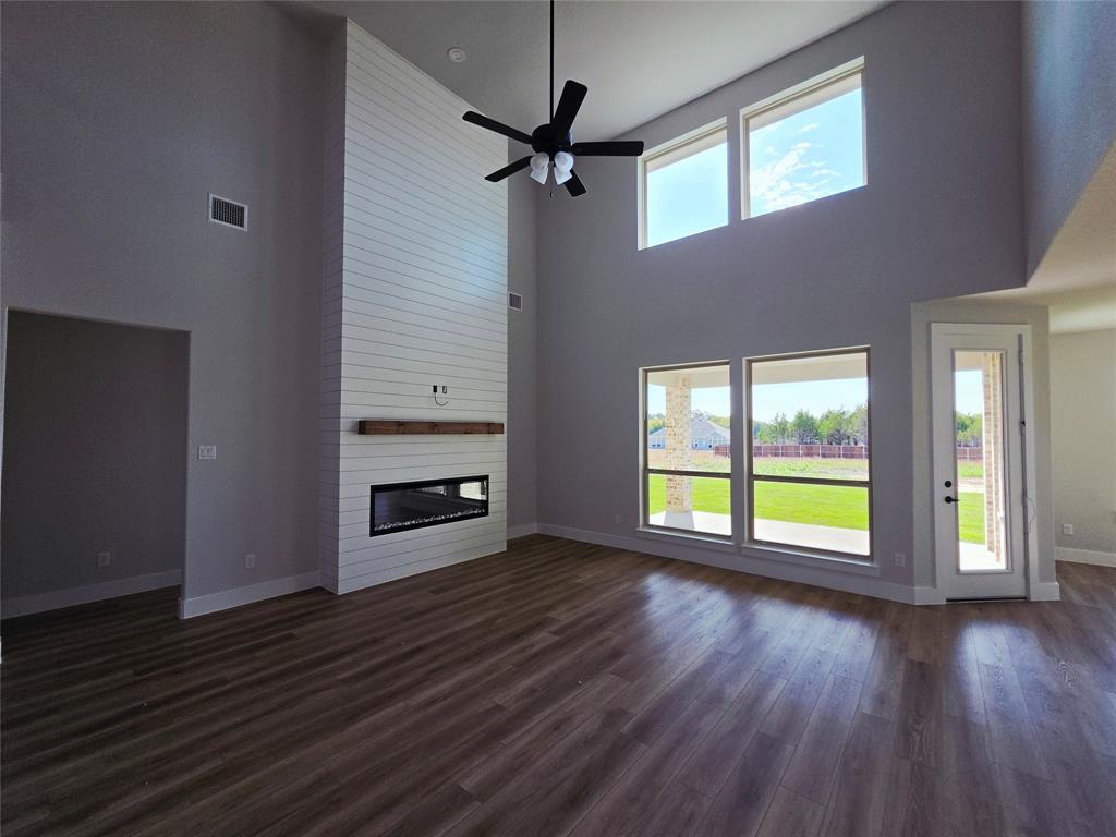 7020 Hayes Road, Midlothian, TX 76065