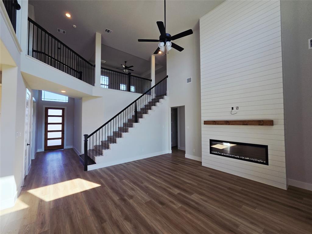 7020 Hayes Road, Midlothian, TX 76065