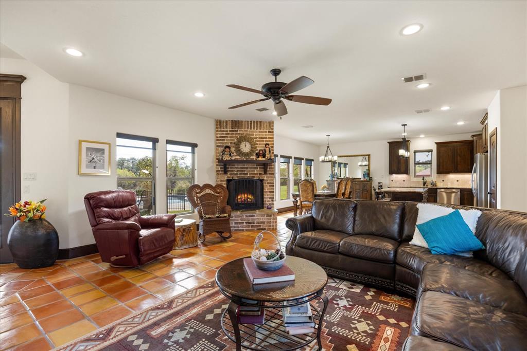 9606 Glen Rose Highway, Granbury, TX 76048