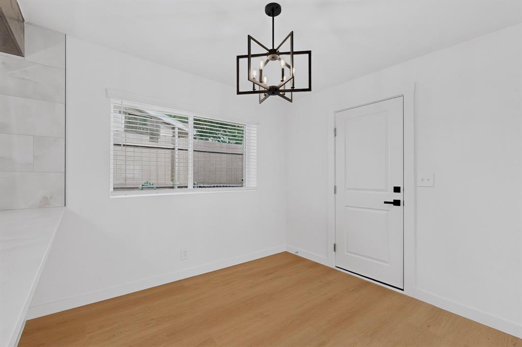 2524 N Saint Augustine Drive, Dallas, TX 75227