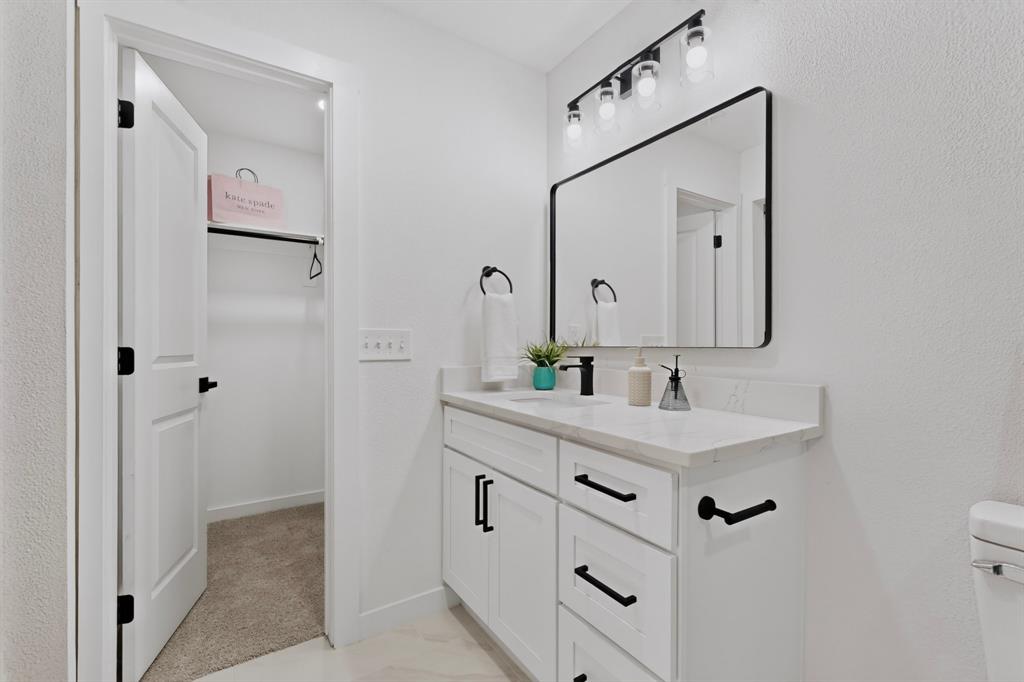 2524 N Saint Augustine Drive, Dallas, TX 75227
