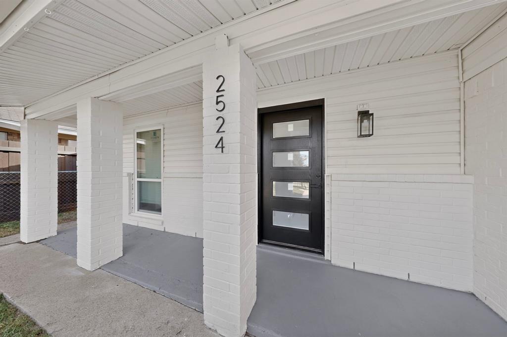 2524 N Saint Augustine Drive, Dallas, TX 75227