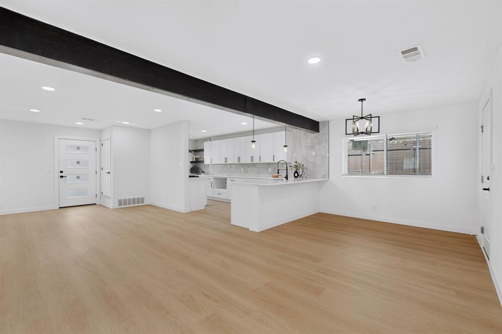 2524 N Saint Augustine Drive, Dallas, TX 75227