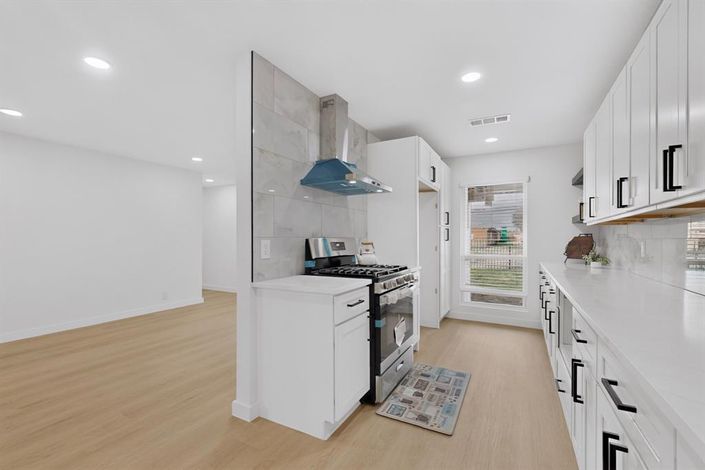 2524 N Saint Augustine Drive, Dallas, TX 75227