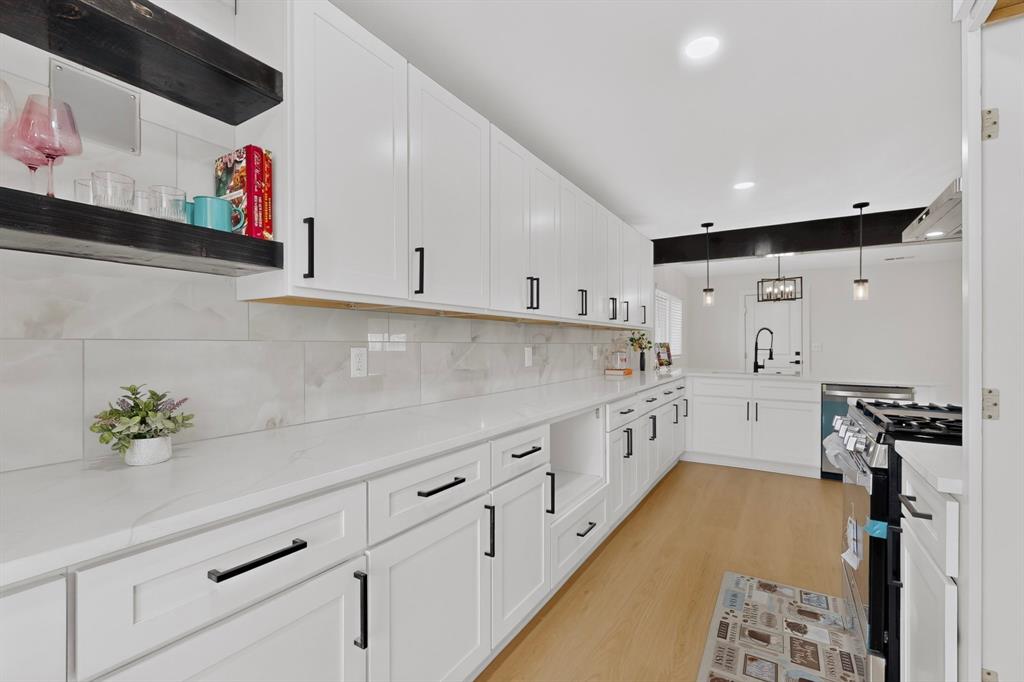 2524 N Saint Augustine Drive, Dallas, TX 75227