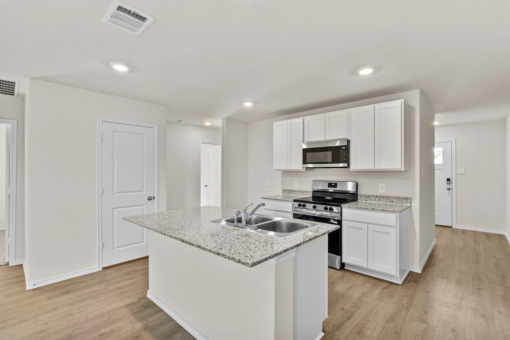 1823 Teton River Drive, Blue Ridge, TX 75424