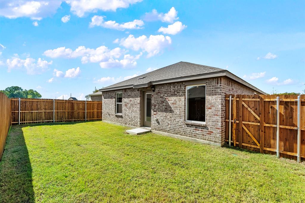 1823 Teton River Drive, Blue Ridge, TX 75424