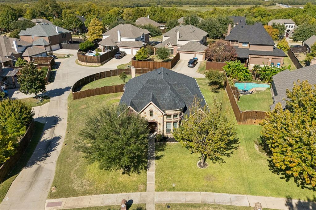 833 Glenmere Court, Rockwall, TX 75087