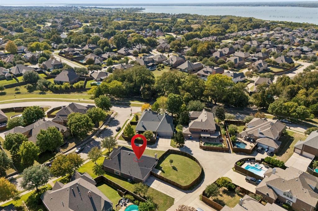 833 Glenmere Court, Rockwall, TX 75087