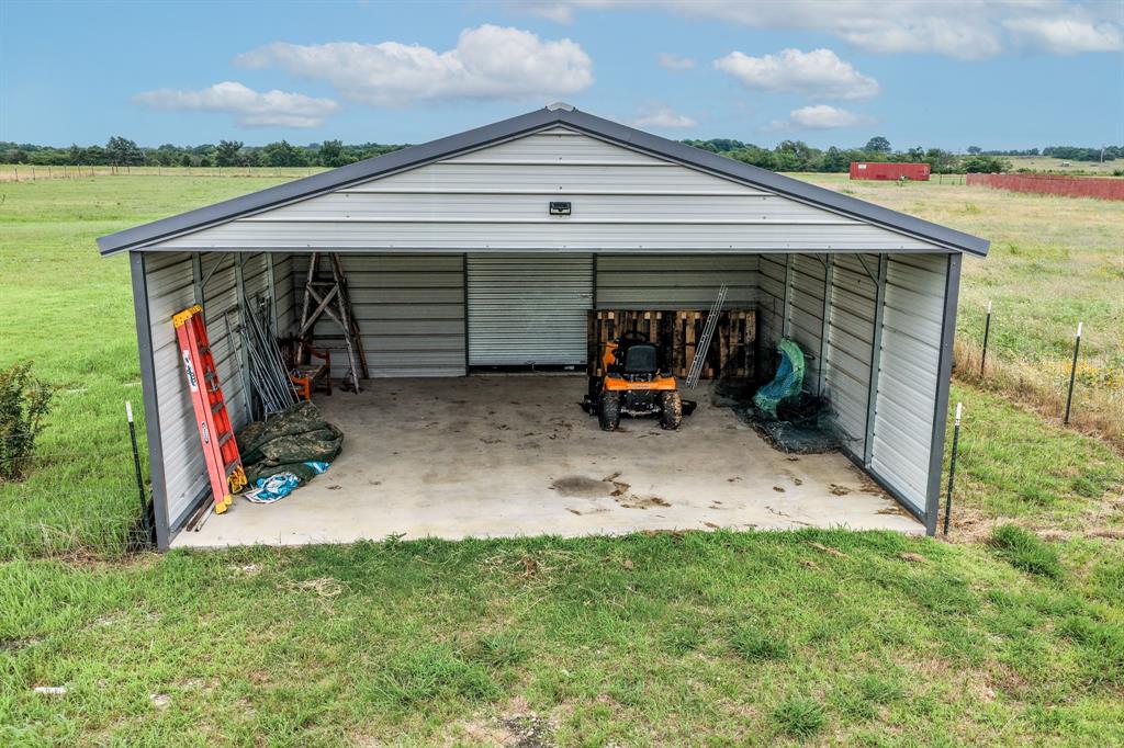 2871 County Road 1076, Celeste, TX 75423