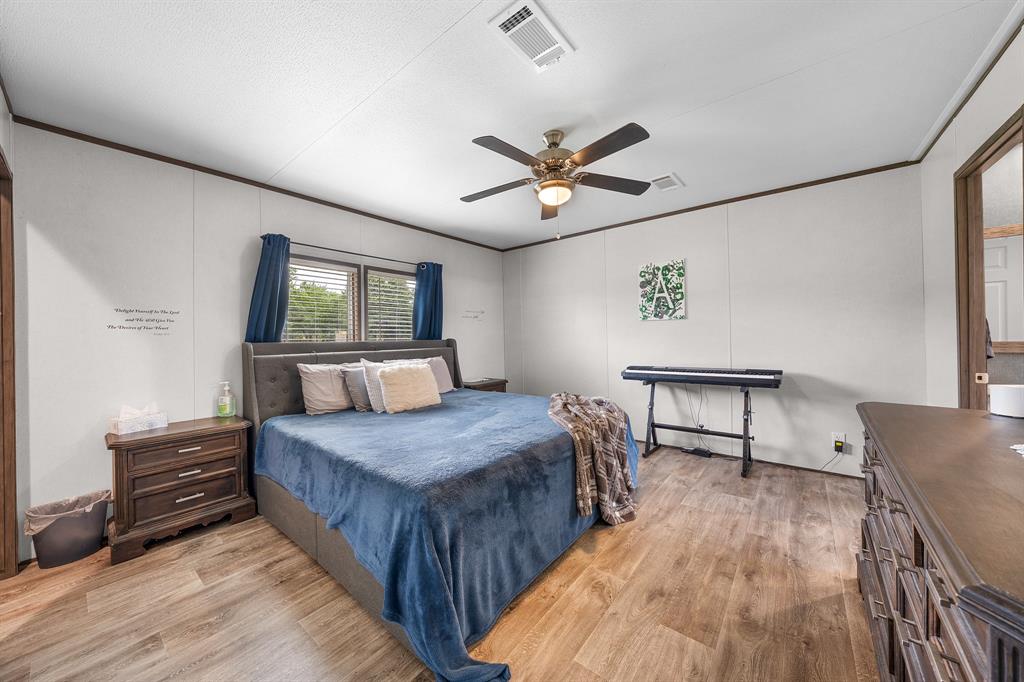2871 County Road 1076, Celeste, TX 75423