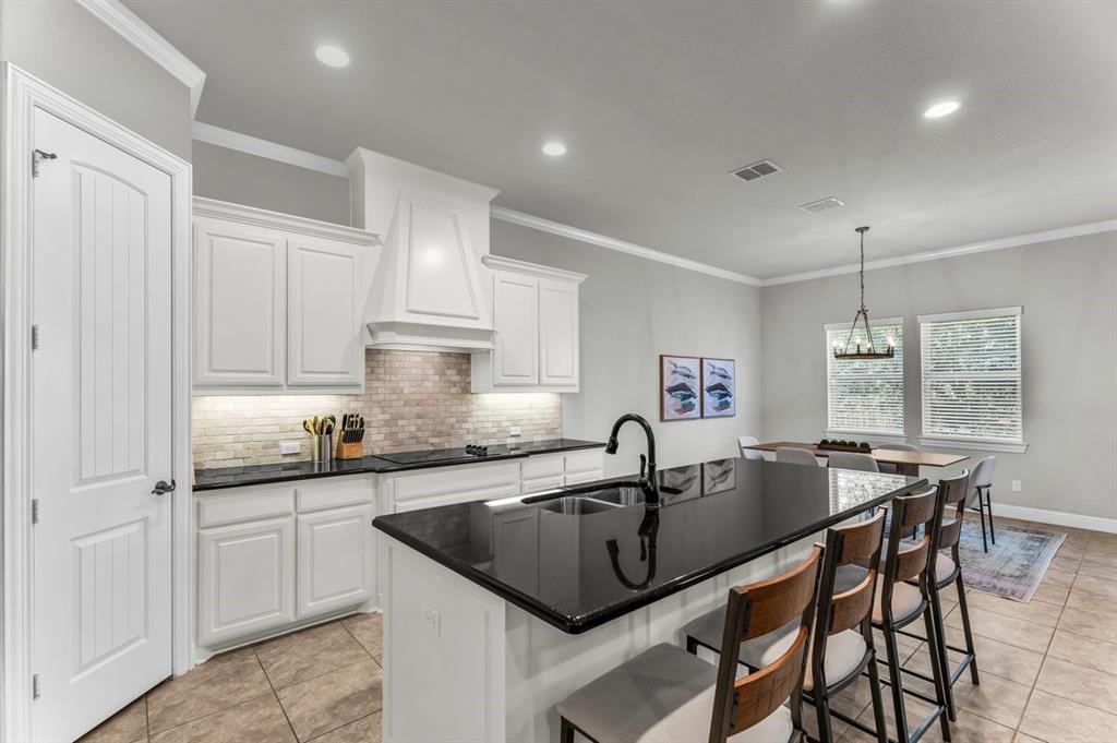 17050 Dominion Drive, Woodway, TX 76712