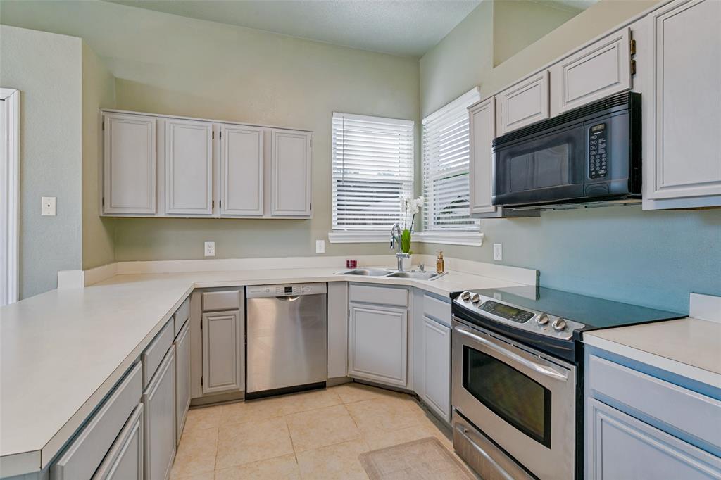 4667 Heatherbrook Lane, Grand Prairie, TX 75052