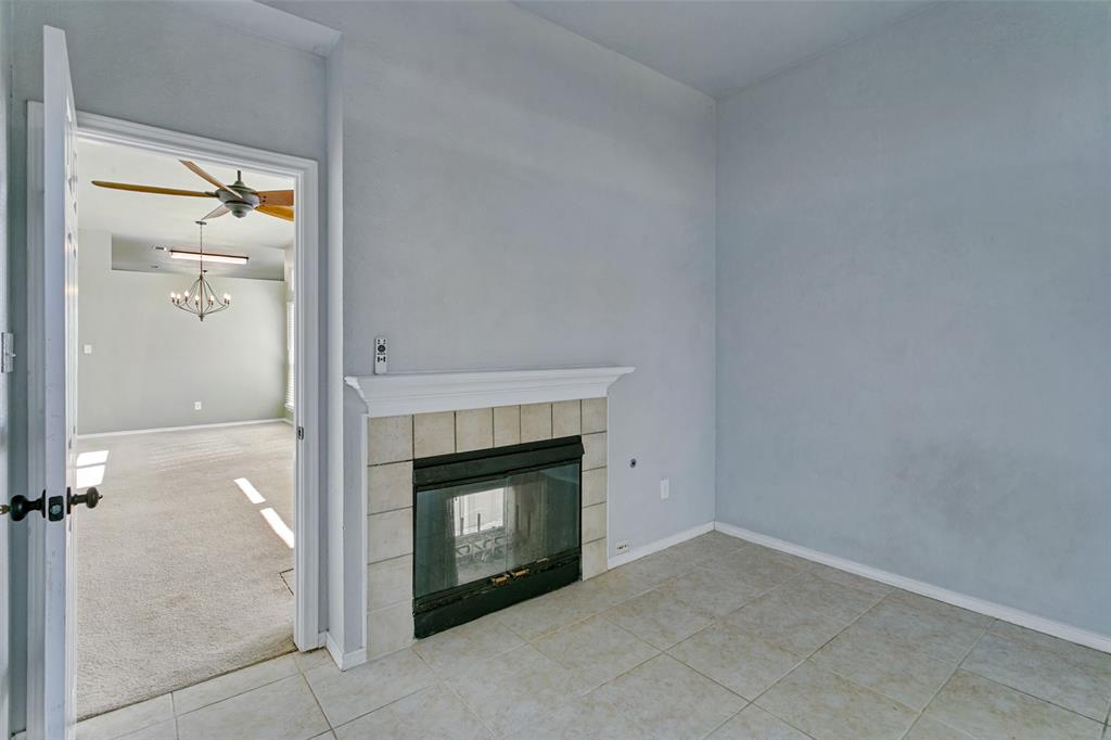 4667 Heatherbrook Lane, Grand Prairie, TX 75052