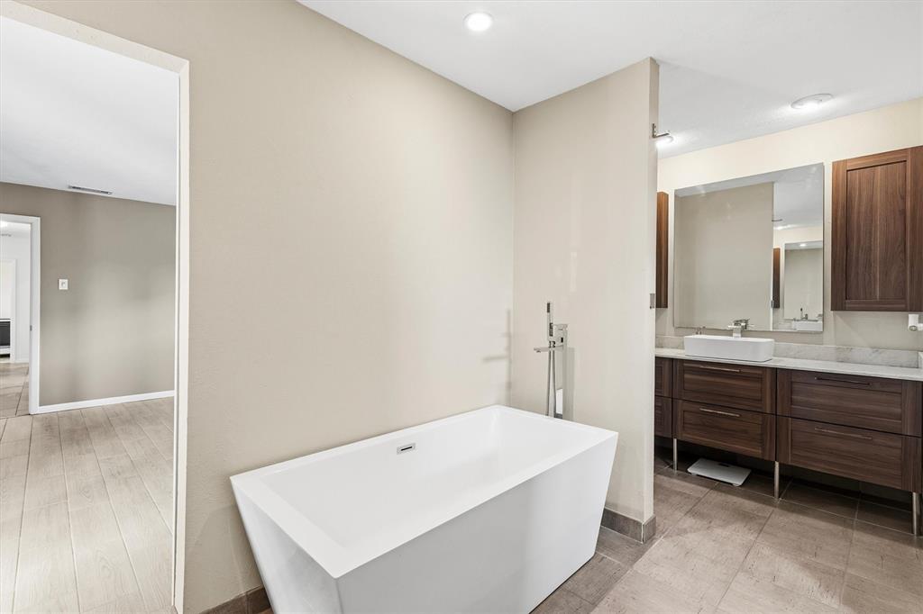 6822 Saint Anne Street, Dallas, TX 75248