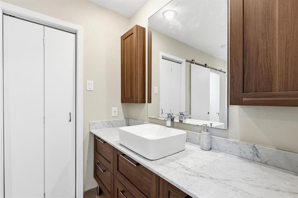 6822 Saint Anne Street, Dallas, TX 75248
