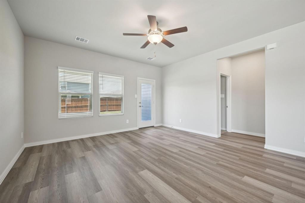 916 Tulip Trail, Lavon, TX 75166